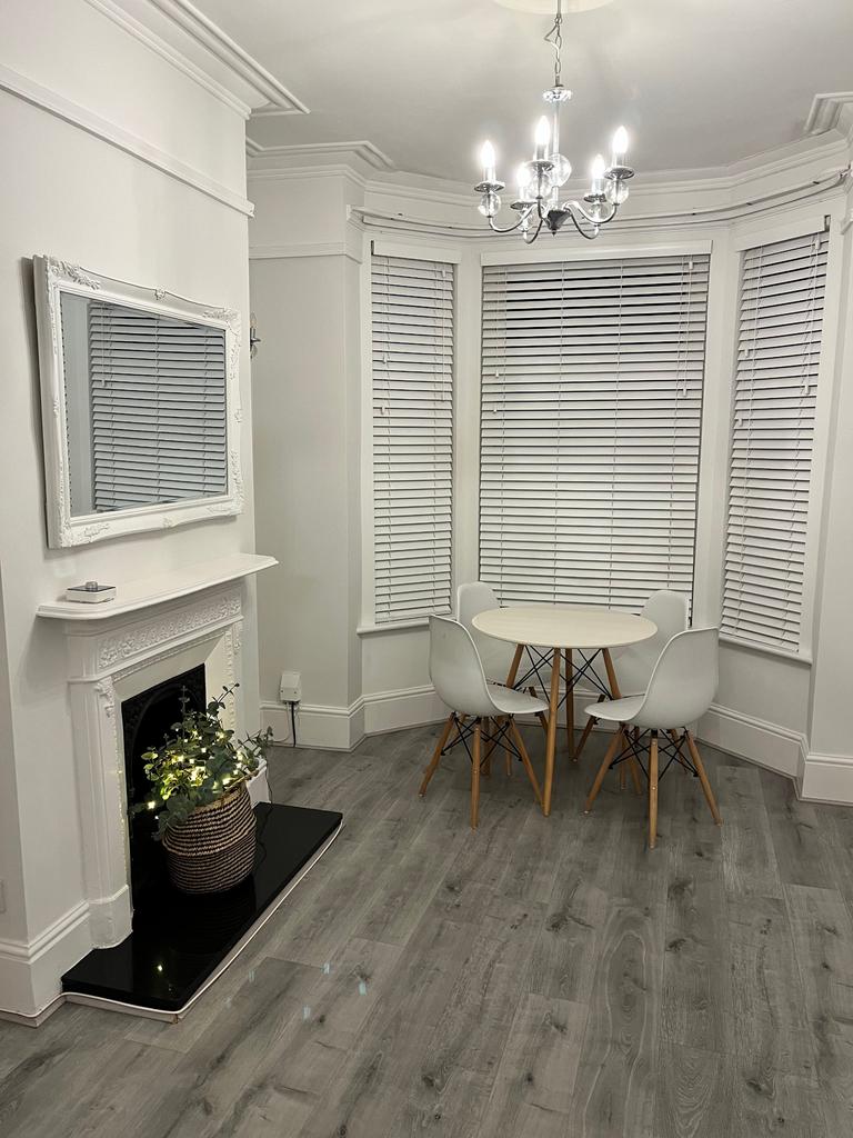 House in Salford - View 4