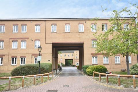 1 bedroom apartment for sale, Kidman Close, Gidea Park, Romford