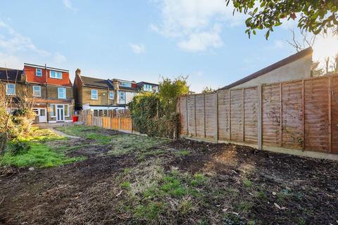 5 bedroom end of terrace house for sale, Coventry Road, Ilford, IG1