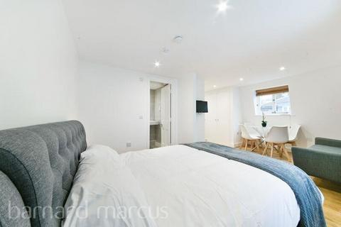 Studio to rent, Coleherne road, Chelsea