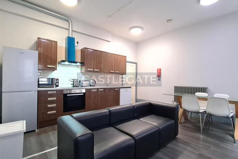 1 bedroom in a flat share to rent, Merchants Hall, St George Square, Huddersfield, HD1