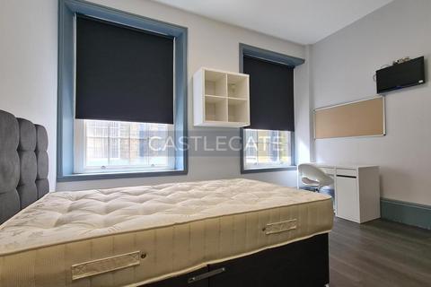 1 bedroom in a flat share to rent, Merchants Hall, St George Square, Huddersfield, HD1
