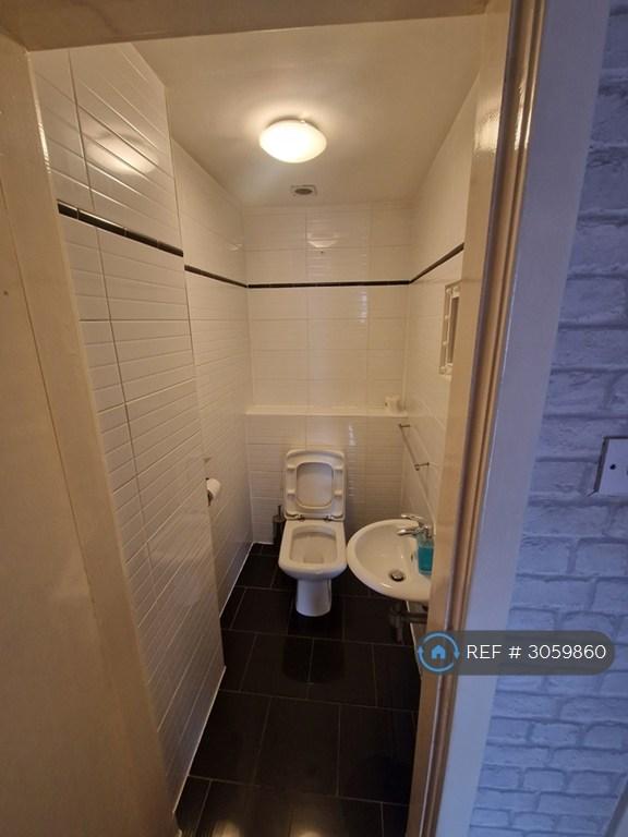Apartment in Glasgow - View 4