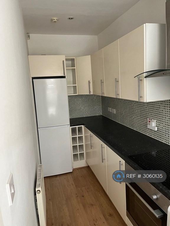 Apartment in Liverpool - View 3