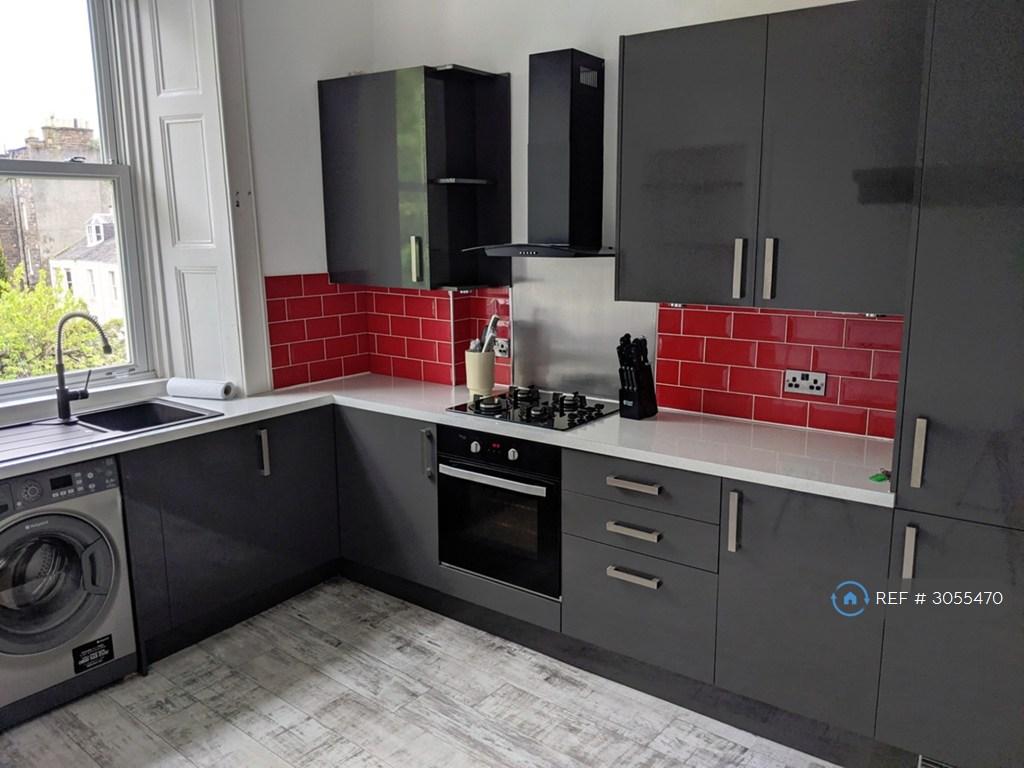 Apartment in Edinburgh - View 4
