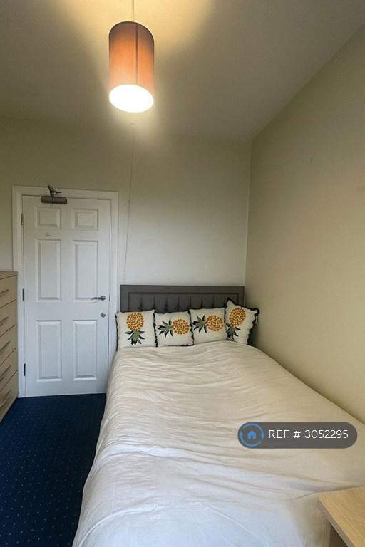 House in Sheffield - View 4