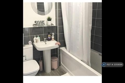 2 bedroom end of terrace house to rent, Booth Crescent, Telford, TF3