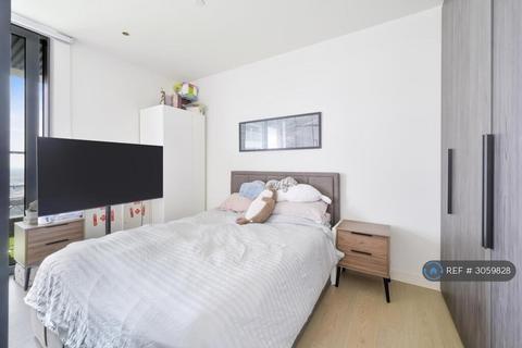 Studio to rent, Hobart Building, London, E14
