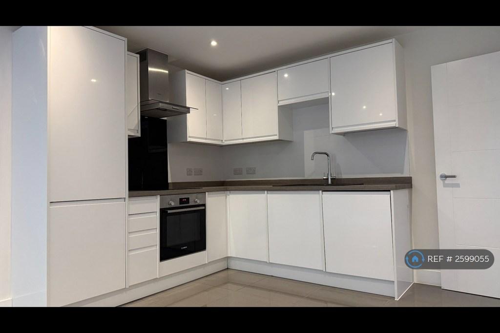 Apartment in Southampton - More