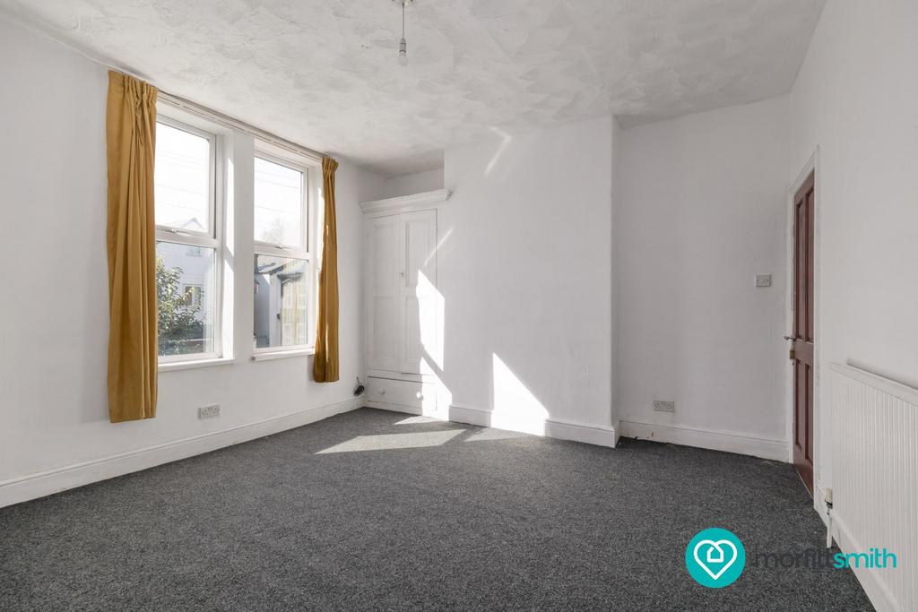 House in Sheffield, South Yorkshire - More