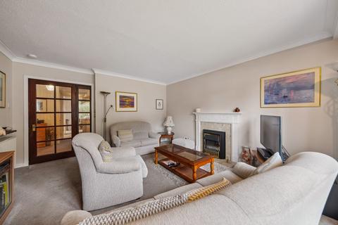 2 bedroom flat for sale, Melbourne Court, Braidpark Drive, Giffnock, Glasgow, G46