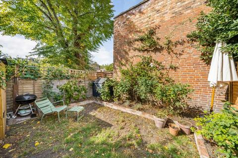 3 bedroom flat for sale, Lambton Road, LONDON N19