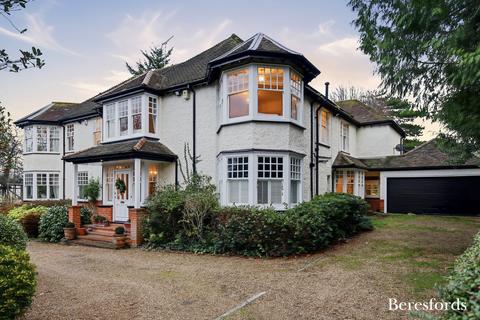 6 bedroom detached house to rent, Greenway, Hutton, CM13