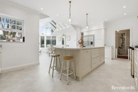 6 bedroom detached house to rent, Greenway, Hutton, CM13