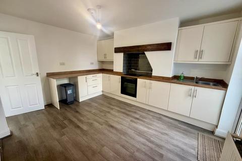 3 bedroom house to rent, High Street, Chester, CH4