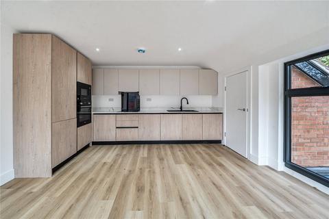 3 bedroom detached house for sale, Hathaway Gardens, London