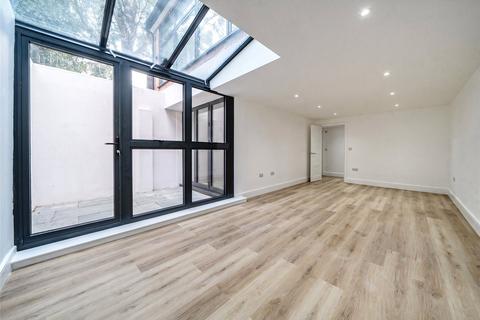 3 bedroom detached house for sale, Hathaway Gardens, London
