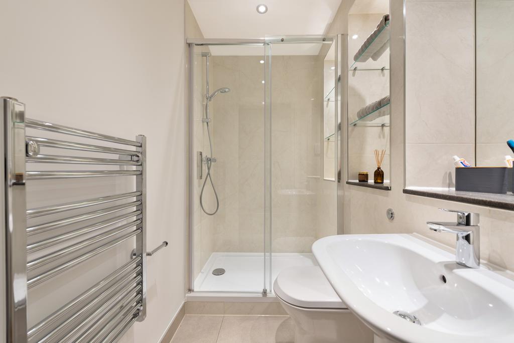 Apartment in WEMBLEY - More