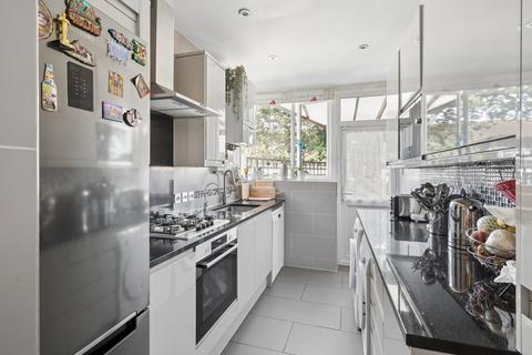 4 bedroom semi-detached house for sale, West Towers, Pinner