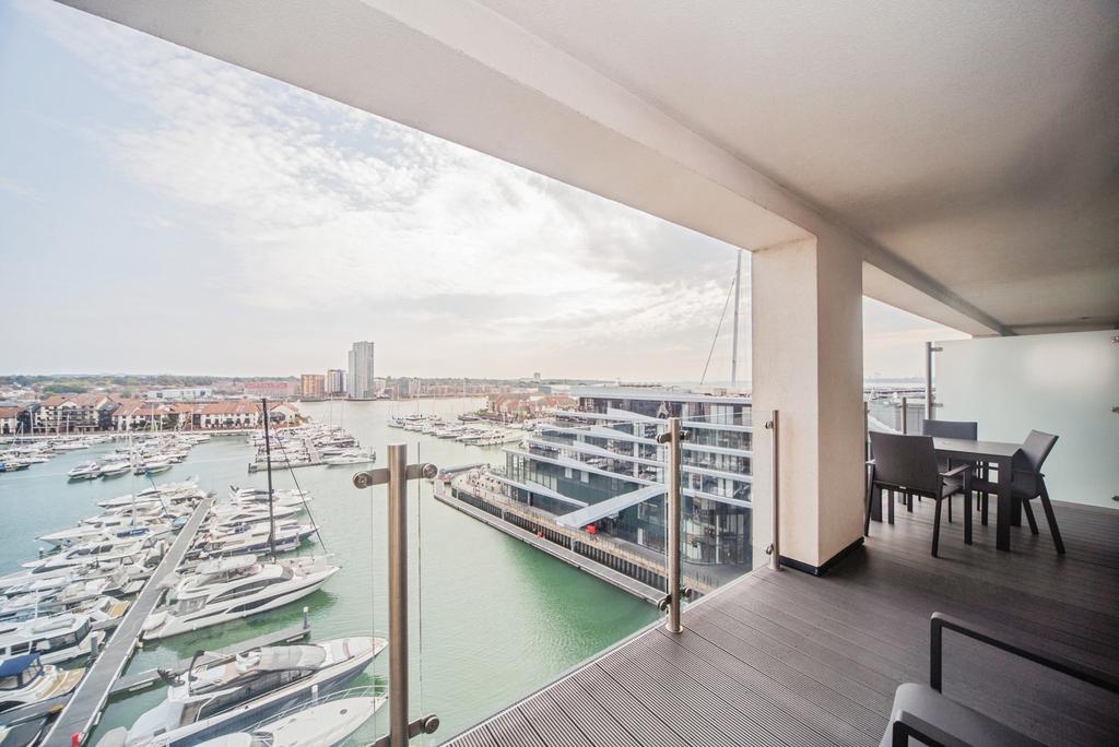 Apartment in Southampton, Ocean Village - More