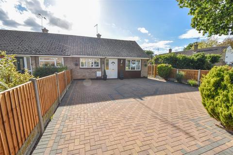 1 bedroom semi-detached bungalow for sale, Stocks Lane, Kelvedon Hatch, Brentwood