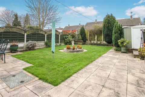 1 bedroom semi-detached bungalow for sale, Stocks Lane, Kelvedon Hatch, Brentwood