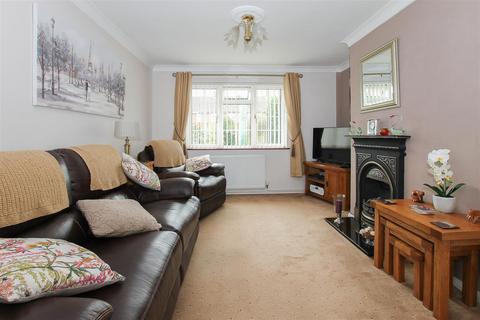 1 bedroom semi-detached bungalow for sale, Stocks Lane, Kelvedon Hatch, Brentwood