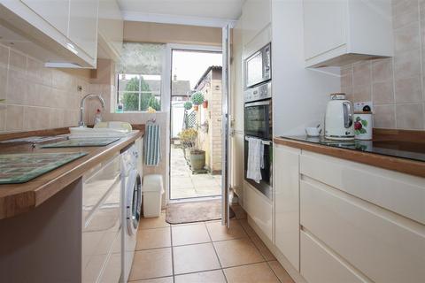 1 bedroom semi-detached bungalow for sale, Stocks Lane, Kelvedon Hatch, Brentwood