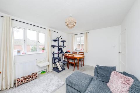 2 bedroom flat to rent, Peckover Road, NORWICH