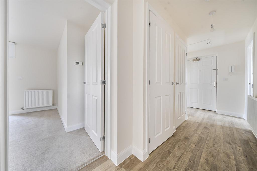 Apartment in Cambridge - View 5