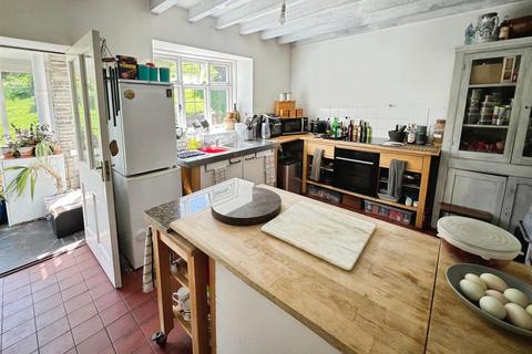 2 bedroom detached house for sale, Cefn Y Bryn, Nr. Sarn, Newtown