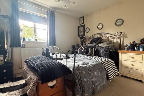 3 bedroom maisonette to rent, Bristol, BS20
