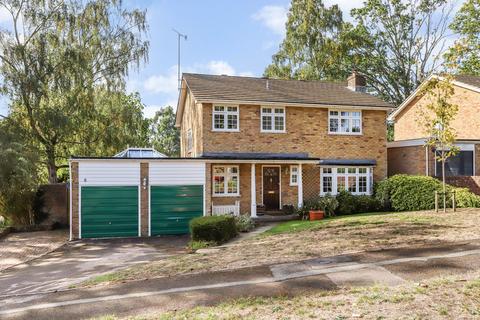 4 bedroom detached house for sale, Longhope Drive, Farnham, GU10
