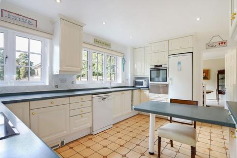 4 bedroom detached house for sale, Longhope Drive, Farnham, GU10