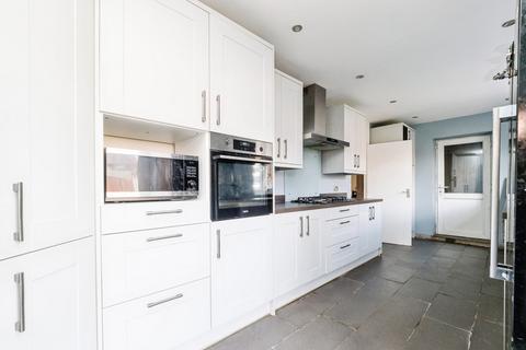 3 bedroom semi-detached house for sale, Kent View, Aveley, South Ockendon, Essex, RM15