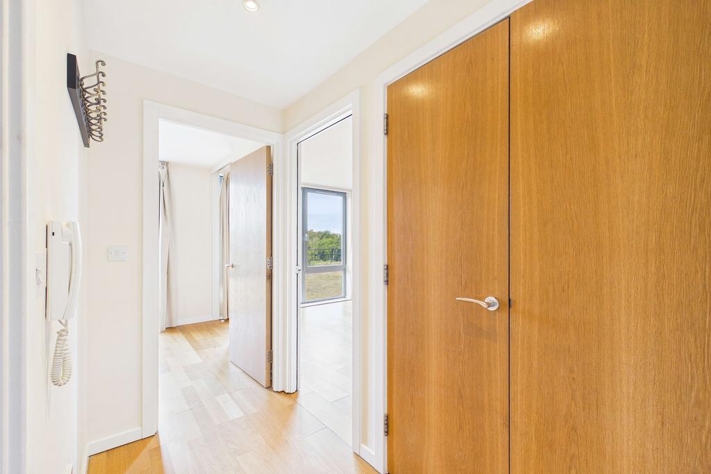 Apartment in Edinburgh - More
