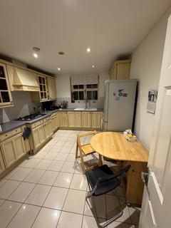 2 bedroom apartment to rent, The Boulevard, Woodford Green IG8