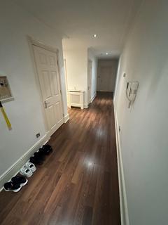 2 bedroom apartment to rent, The Boulevard, Woodford Green IG8
