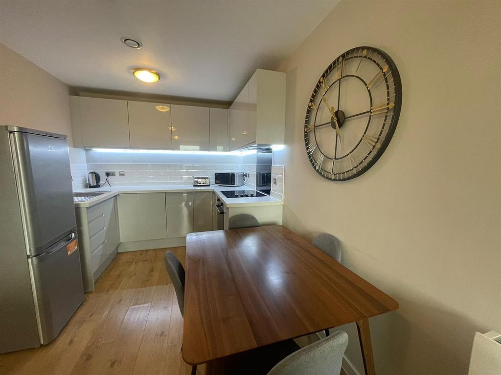 Apartment in Liverpool, Pride Quarter, Vauxhall - View 4