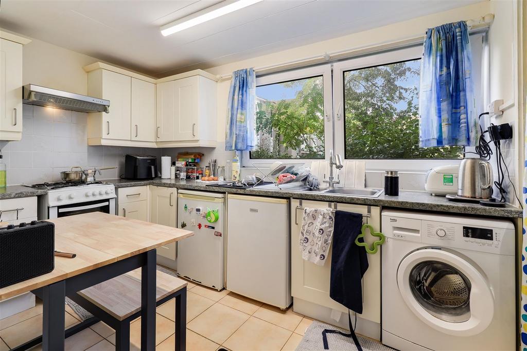 Apartment in Cambridge - View 4