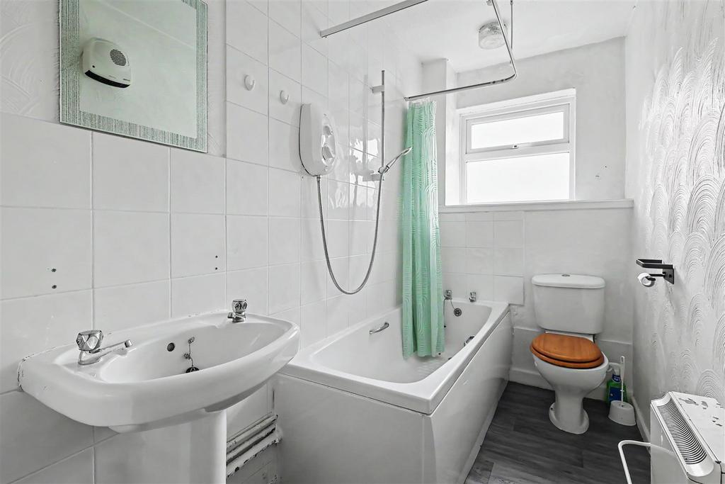 Apartment in Nottingham - View 5