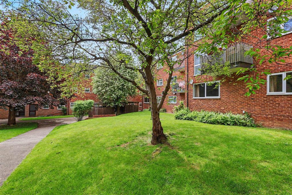Apartment in Nottingham - More