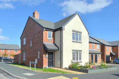 3 bedroom detached house for sale, Holland Drive, Weir Hill, Shrewsbury