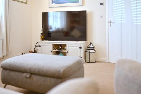 3 bedroom detached house for sale, Holland Drive, Weir Hill, Shrewsbury
