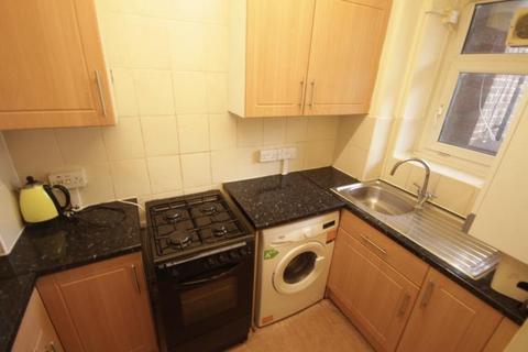 2 bedroom flat for sale, Homerton Road, London