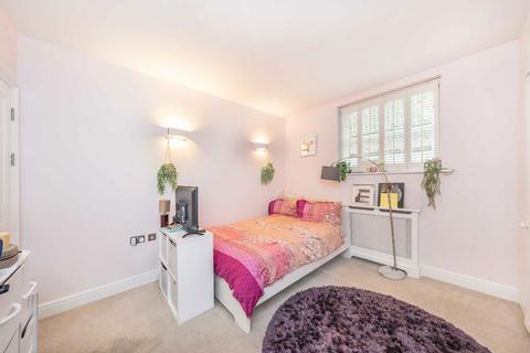 2 bedroom flat for sale, Langdon Park, Teddington TW11