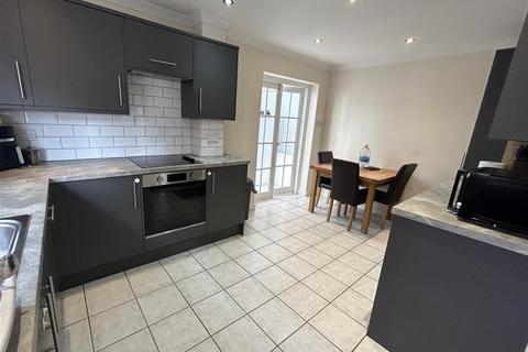 3 bedroom semi-detached house for sale, Langrick Avenue, Howden, Goole