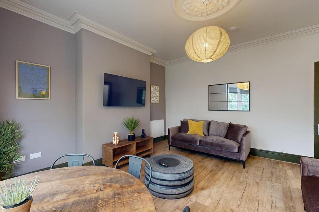 House in Leeds - View 4