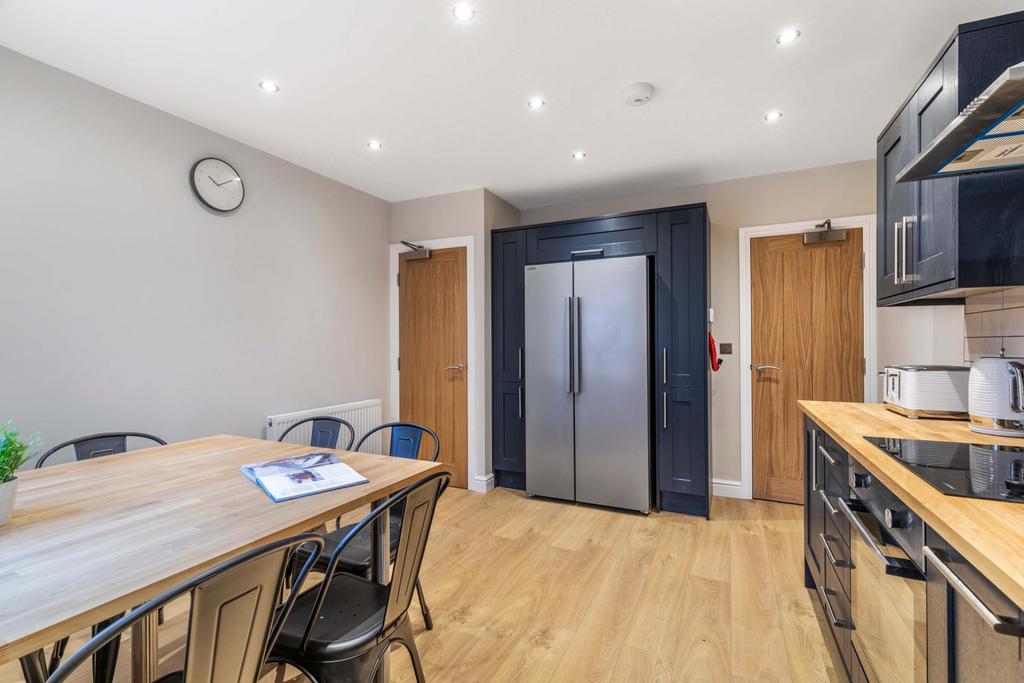 House in Leeds - View 3