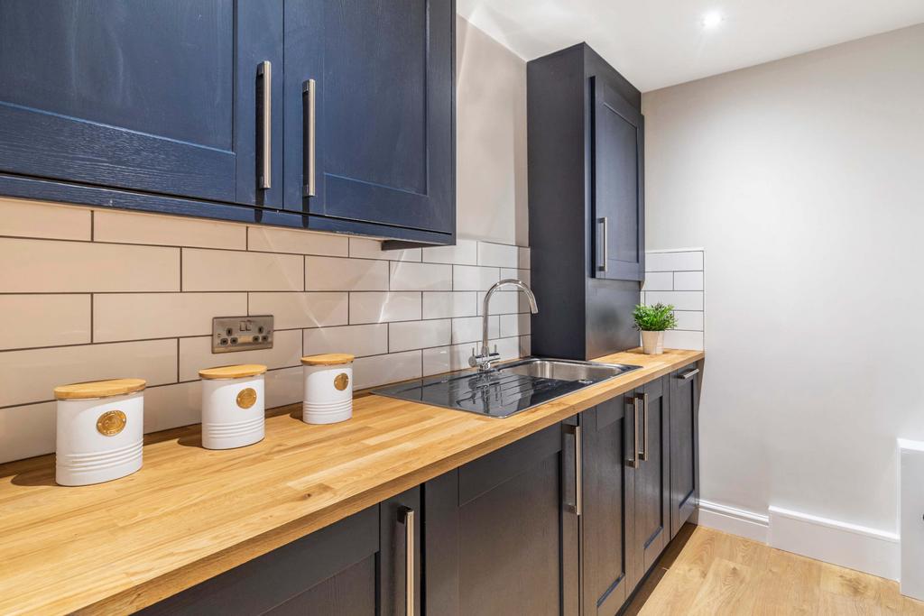 House in Leeds - View 4